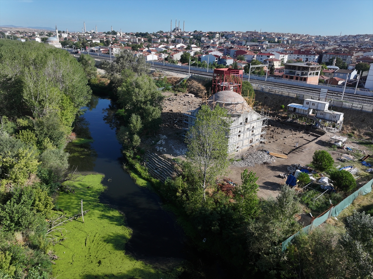 Edirne'de yalı camisi özelliğindeki Evliya Kasımpaşa Camisi'nin restorasyonu sürüyor