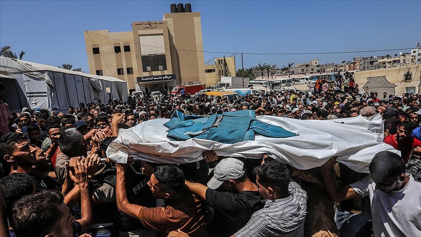 Reuters muhabiri Zink, kurumunun İsrail’in gazeteci katliamı karşısındaki tutumunu eleştirerek istifa etti