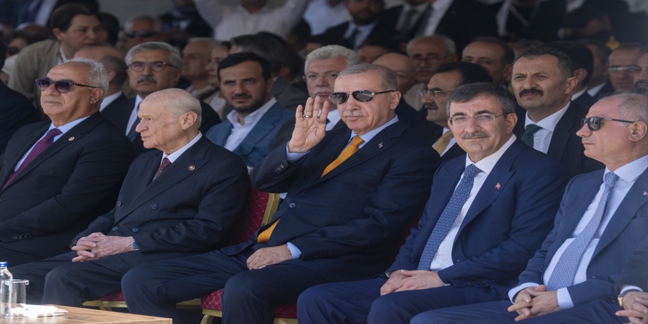 Cumhurbaşkanı Erdoğan, Malazgirt Zaferi'nin 954. yılı kutlamalarında Anadolu'nun birlik ve kahramanlık ruhunu vurguladı