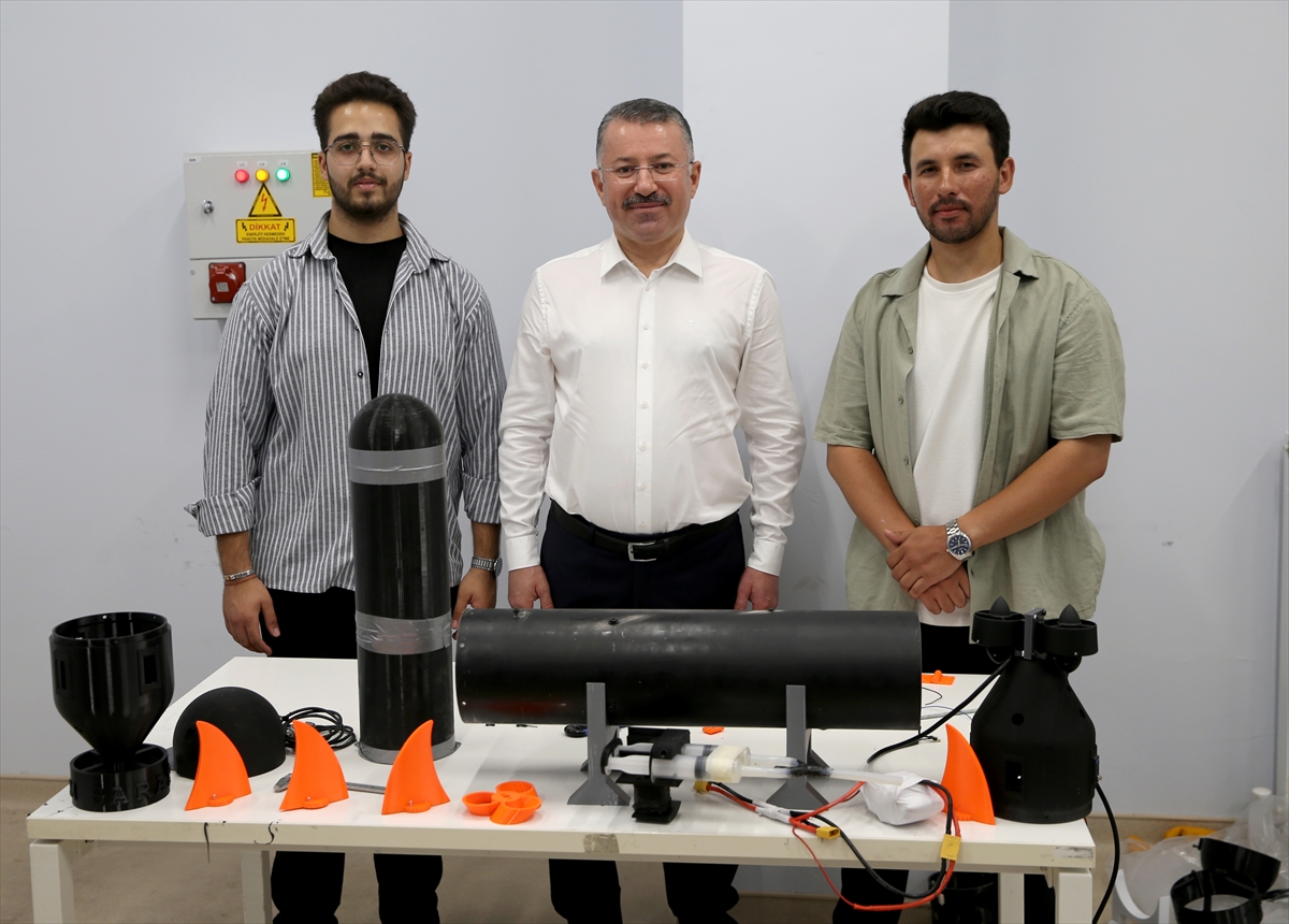 Karabük Üniversitesi öğrencileri, su altı roket projesiyle TEKNOFEST'te yarışacak