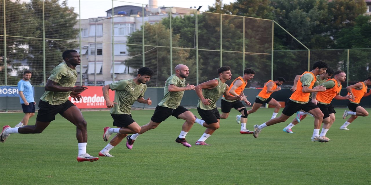 Alanyaspor, Beşiktaş maçı hazırlıklarına başladı: Cengiz Aydoğan Tesisleri’nde yoğun tempo
