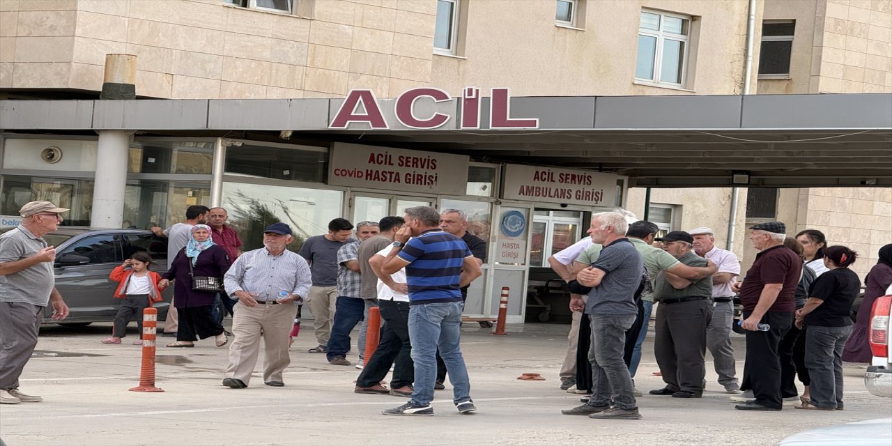 Kahramanmaraş’ın Göksun ilçesinde otomobil yayalara çarptı: 2 ölü, 3 yaralı