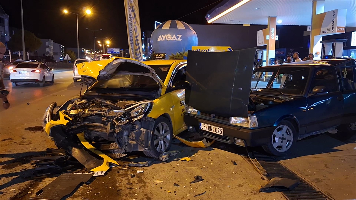 Samsun'da zincirleme trafik kazasında 3 kişi yaralandı