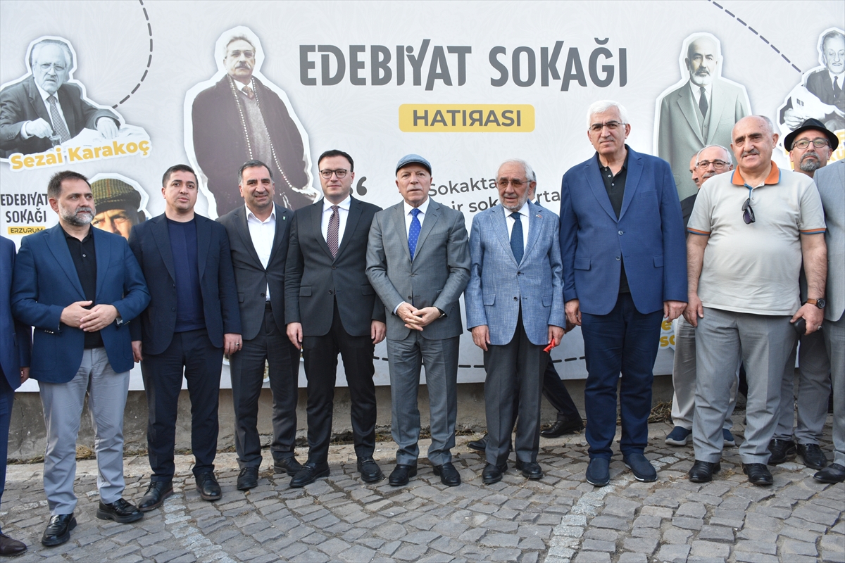 Erzurum'da gençlerin yazarlarla buluşacağı "Dil ve Edebiyat Konağı" açıldı