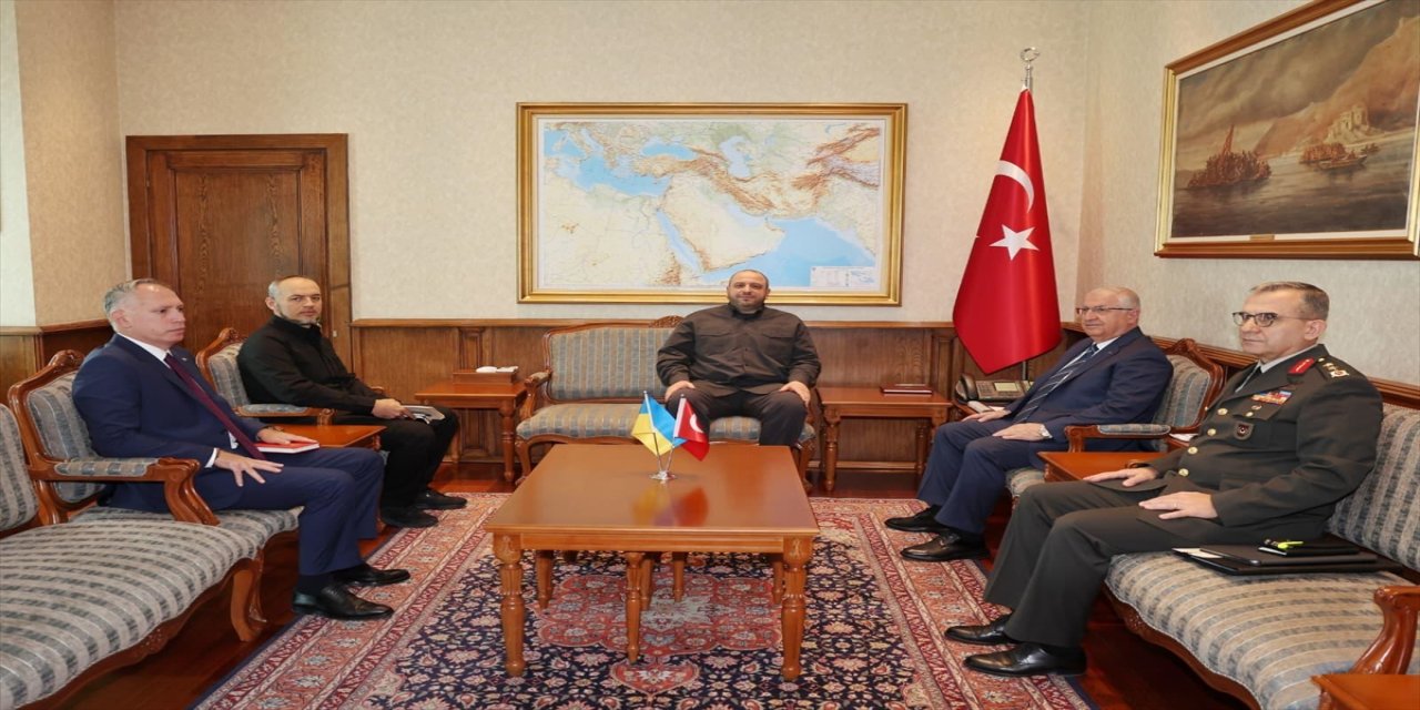 Güler, Ukrayna Milli Güvenlik ve Savunma Konseyi Sekreteri Umerov ile Ankara’da Görüştü