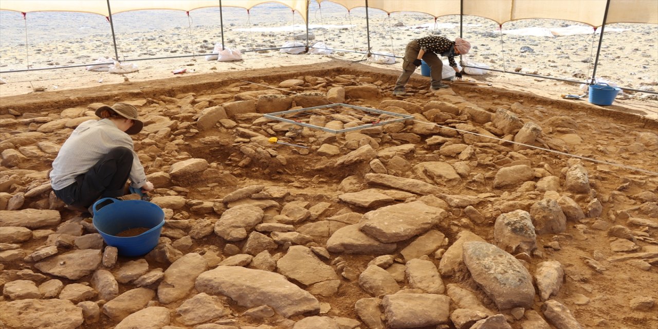 Şanlıurfa Mendik Tepe'nin Göbeklitepe’den daha eski olabileceği değerlendiriliyor