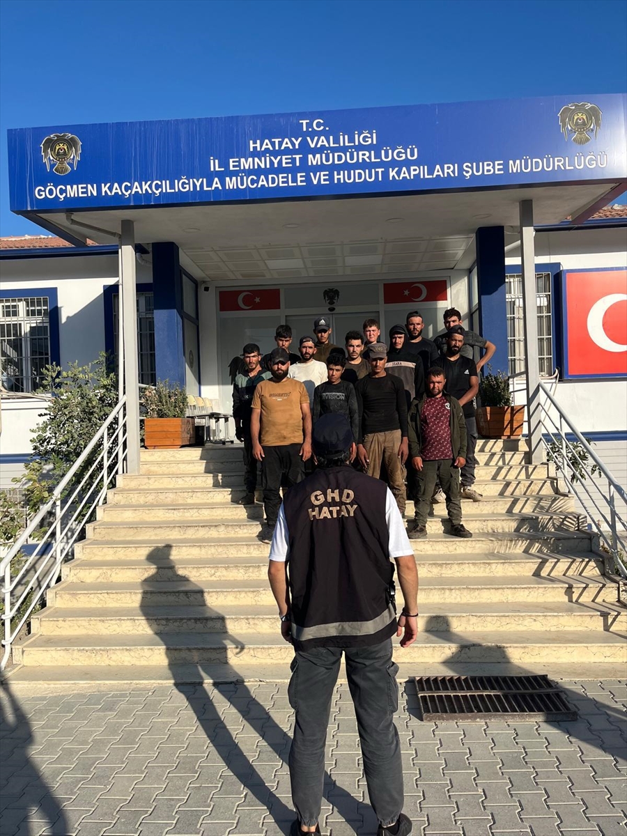 Hatay'da 14 düzensiz göçmen yakalandı