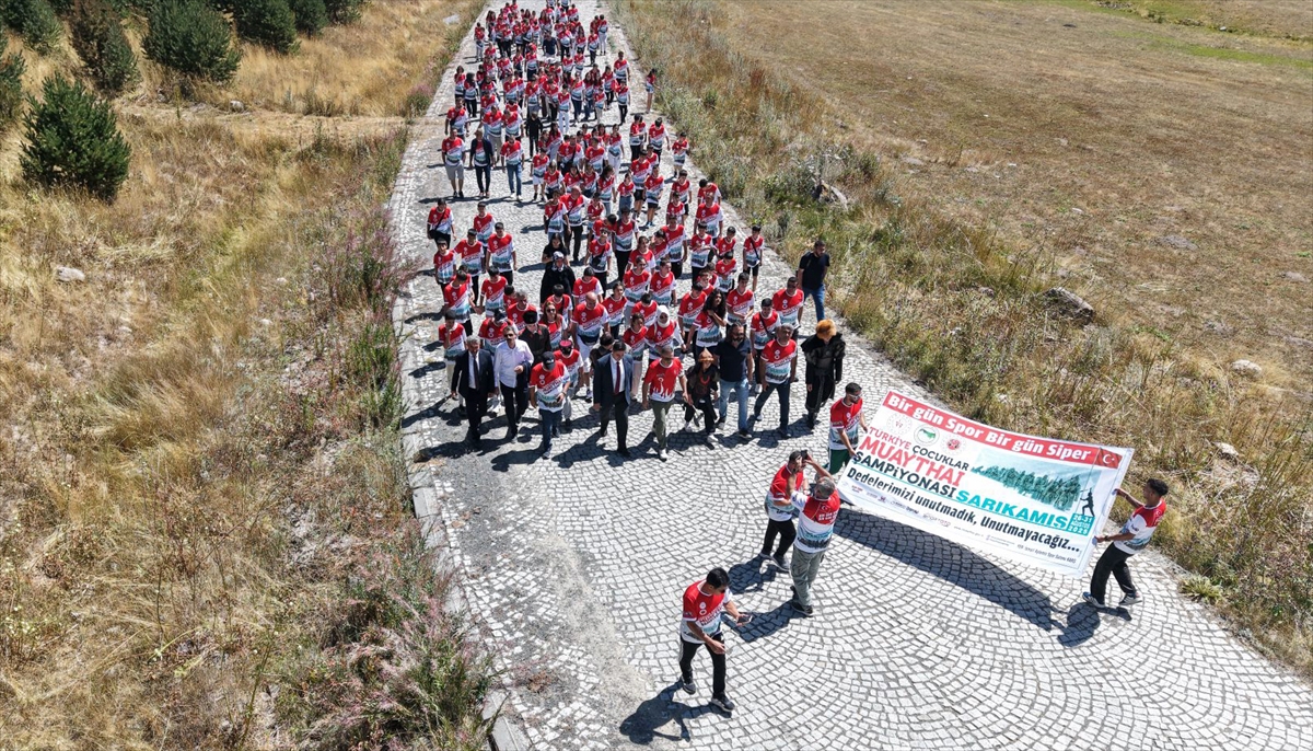 Muaythai sporcuları, Sarıkamış şehitlerine saygı yürüyüşü yaptı