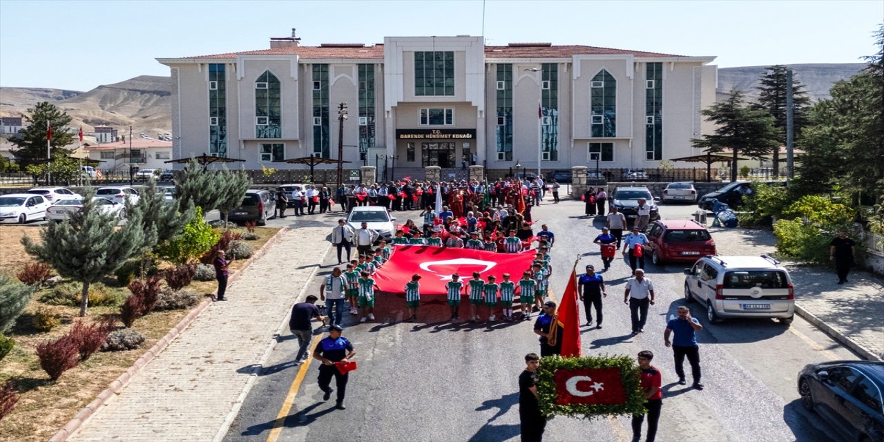 Darende’de 72. Zengibar Karakucak Güreş ve Kültür Festivali kortej yürüyüşüyle başladı