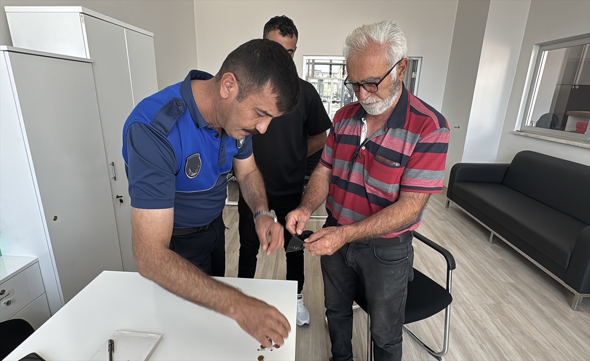 Çorum'da bir kişi yolda bulduğu altınları sahibine ulaştırdı