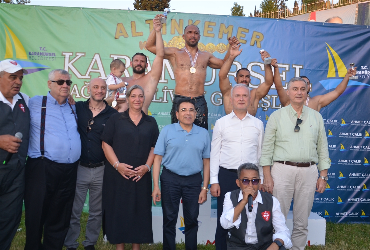 Karamürsel Yağlı Pehlivan Güreşleri'nde Ali Gürbüz başpehlivan oldu