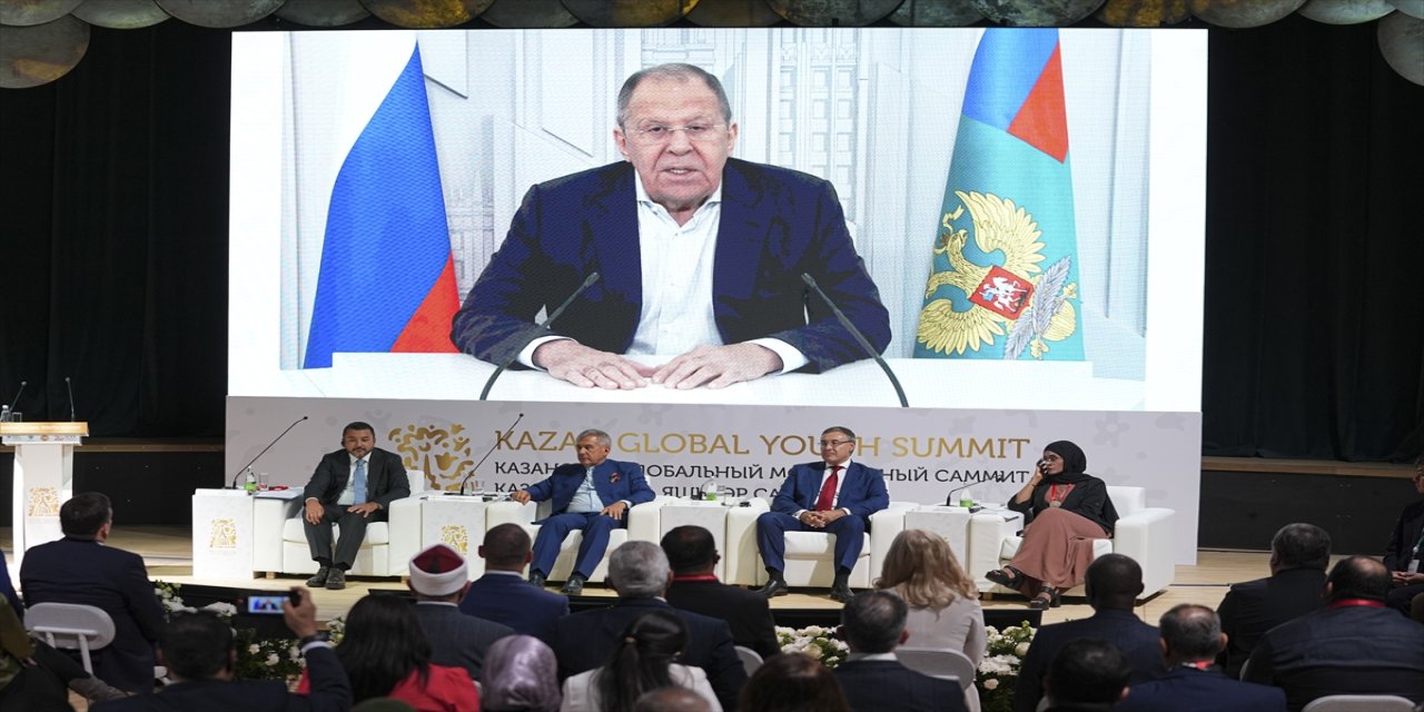 Kazan Küresel Gençlik Zirvesi sona erdi, gençler küresel değişim, eğitim ve değerler üzerine fikirlerini paylaştı