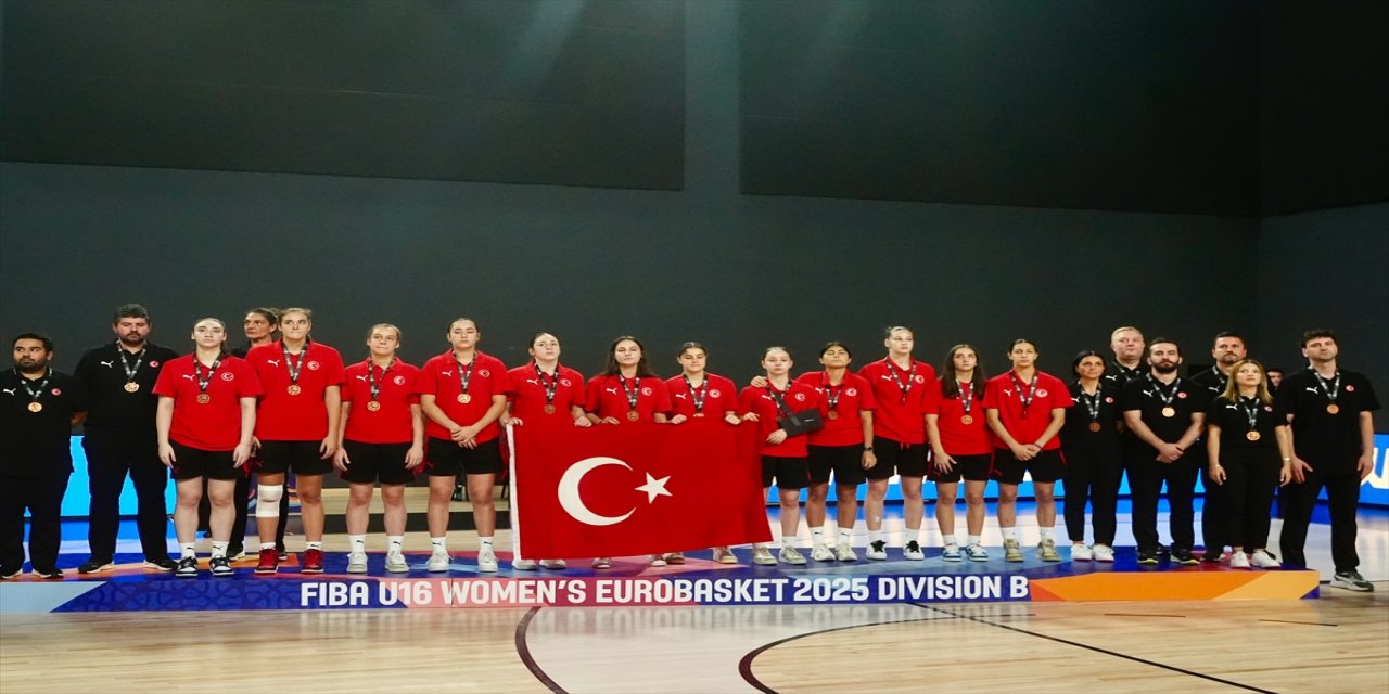 FIBA 16 Yaş Altı Kızlar Avrupa Şampiyonası'nda Litvanya, Bulgaristan'ı 77-60 yenerek şampiyon oldu