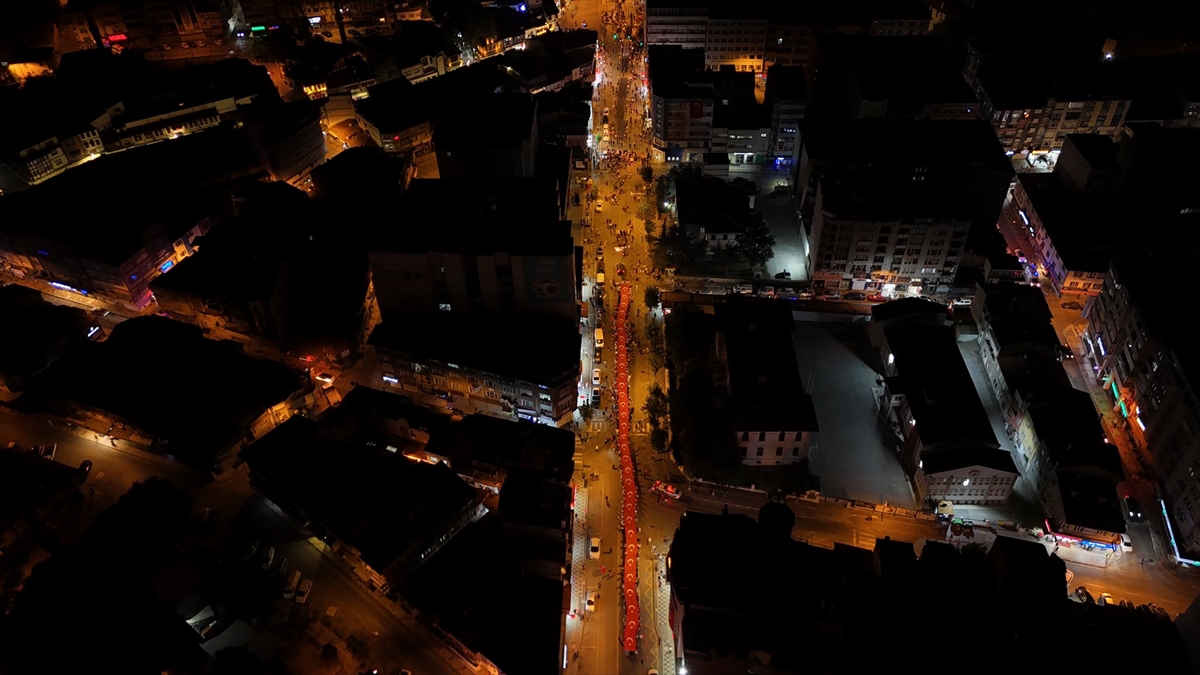 Afyonkarahisar'da Büyük Taarruz'un 103. yıl dönümü dolayısıyla fener alayı düzenlendi