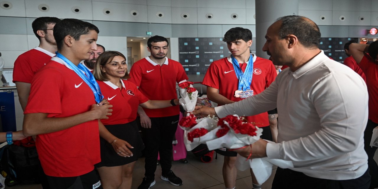 Türkiye Özel Sporcular Yüzme Milli Takımı, Tayland’daki Dünya Şampiyonası’ndan 12 madalya ile döndü