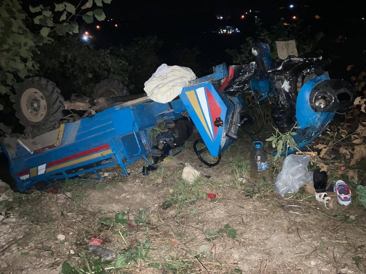 Ordu'da tarım aracının şarampole devrildiği kazada ölen 4 kişinin cenazeleri defnedildi