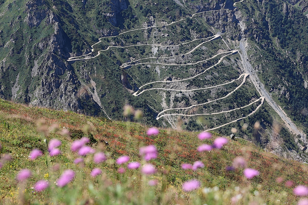 Dünyanın en tehlikeli yoluna yolculuk