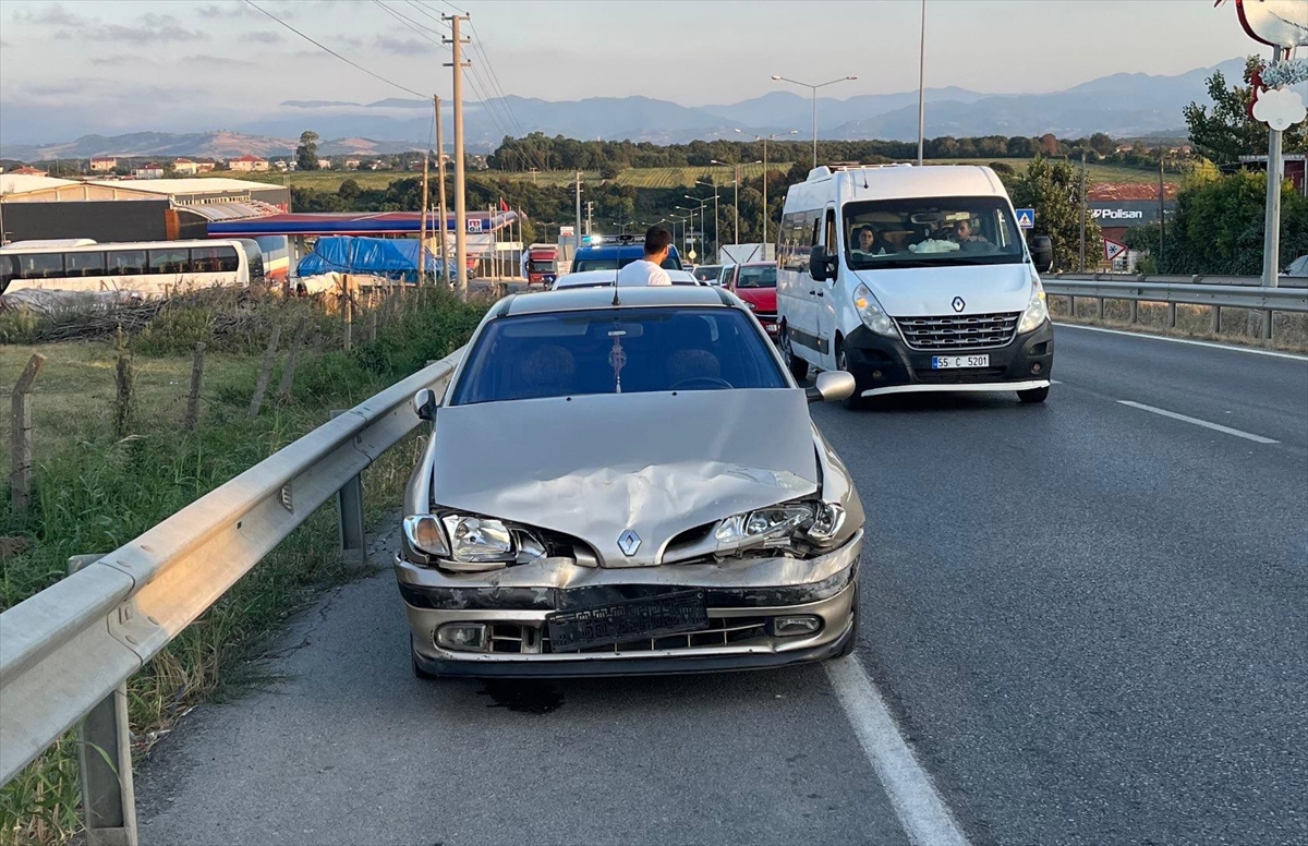 Samsun'da zincirleme trafik kazasında 3 kişi yaralandı