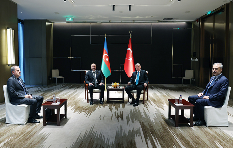 Cumhurbaşkanı Erdoğan, Azerbaycan Cumhurbaşkanı Aliyev ile görüştü