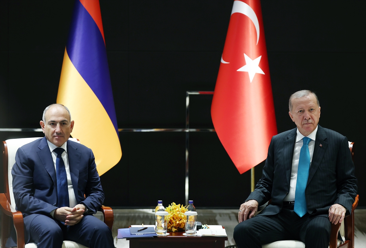 Cumhurbaşkanı Erdoğan, Ermenistan Başbakanı Paşinyan'ı kabul etti