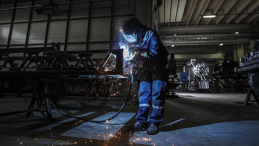 Türkiye ekonomisi yüzde 4,8 ile beklentilerin üzerinde büyüdü