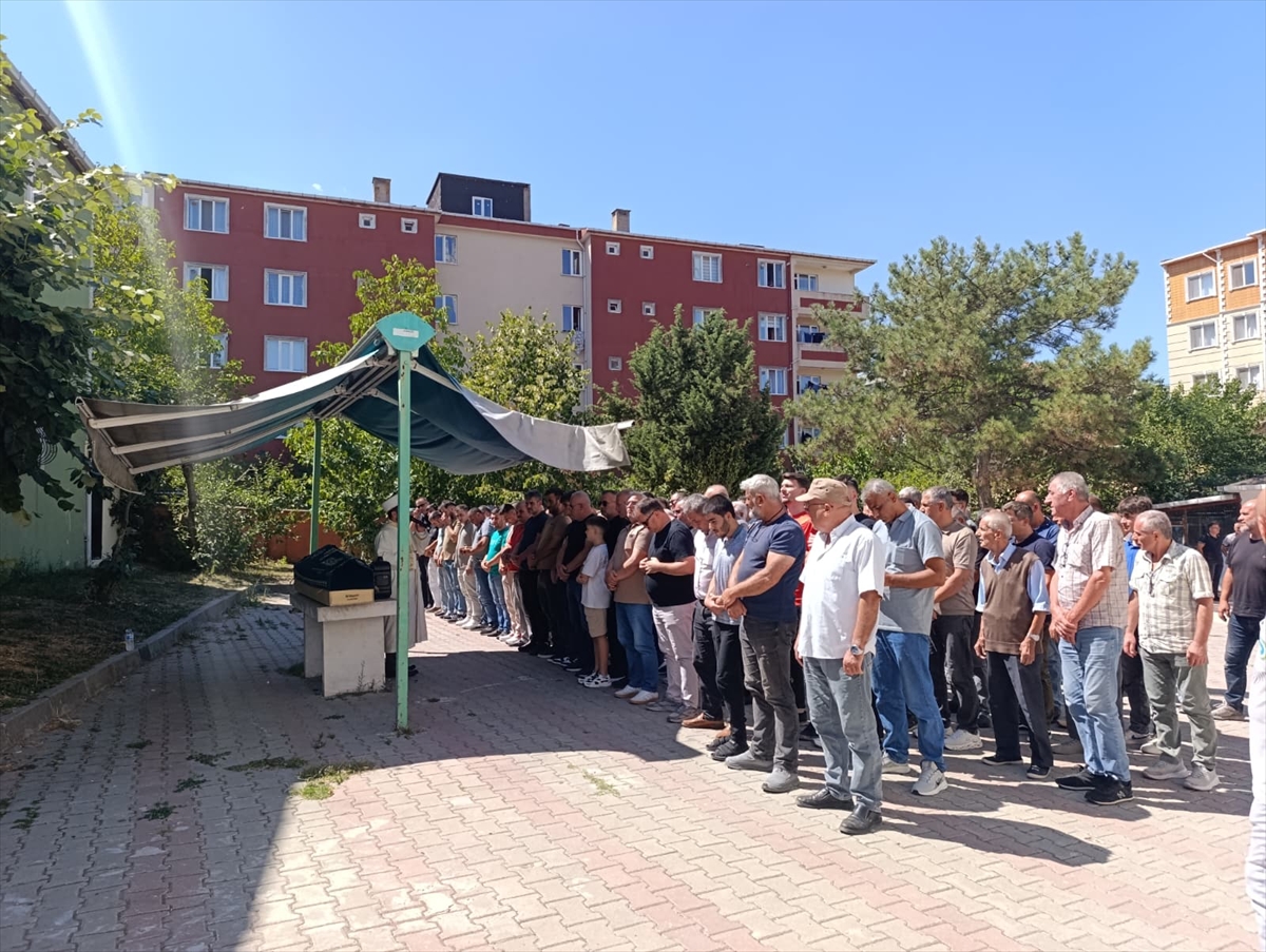 Tekirdağ'da bir kişinin silahla öldürülmesiyle ilgili gözaltına alınan zanlı tutuklandı