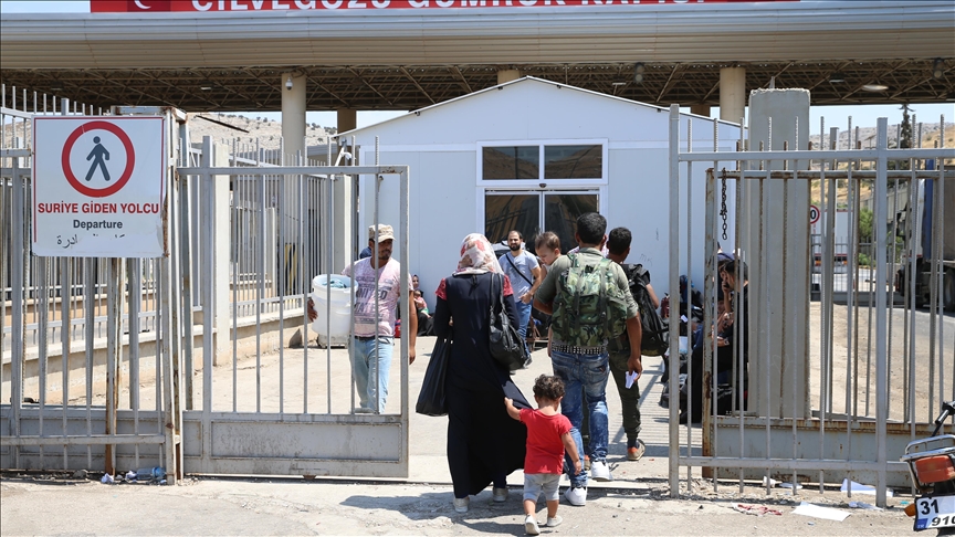 BM, komşu ülkelerdeki yaklaşık 850 bin Suriyeli mültecinin geri döndüğünü bildirdi