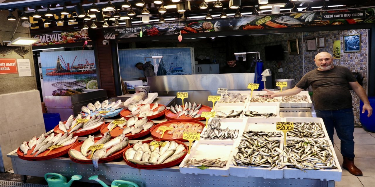 Trabzon’da balık sezonu istavritle açıldı, fiyatlar yarı yarıya düştü
