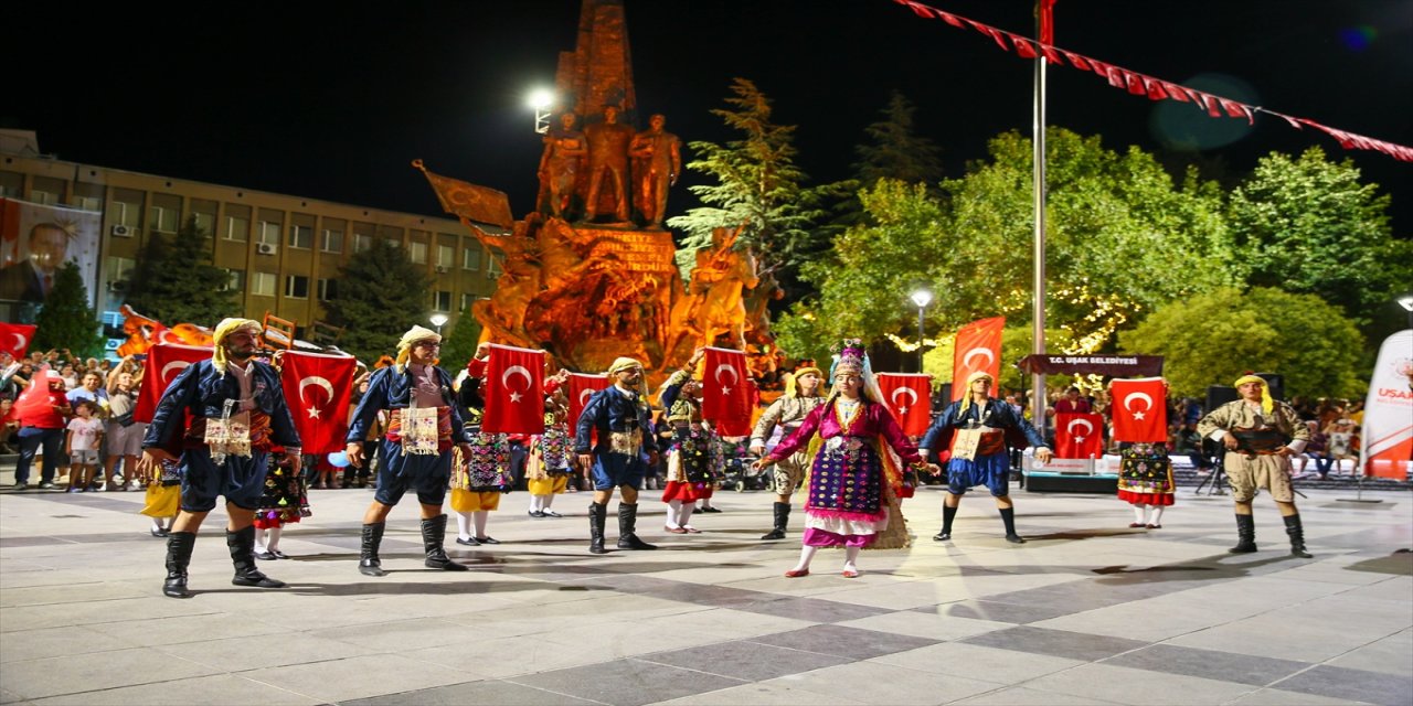 Uşak'ın düşman işgalinden kurtuluşunun 103. yılı kutlandı