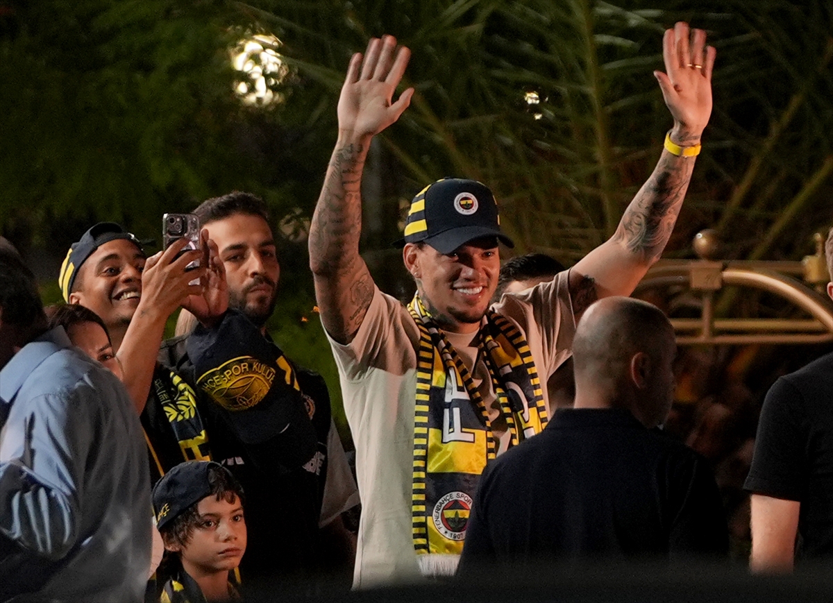 Ederson, Fenerbahçe için İstanbul'da