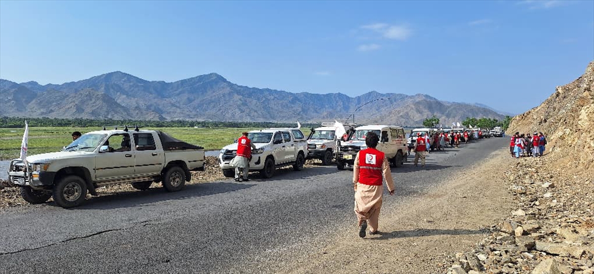 Türk Kızılaydan Afganistan'daki depremzedelere destek