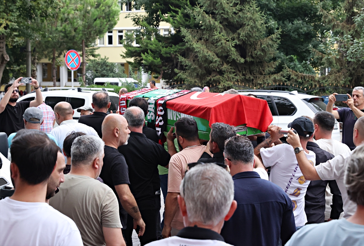 Giresun'daki silahlı kavgada ölen Samsunspor taraftarının cenazesi memleketinde defnedildi