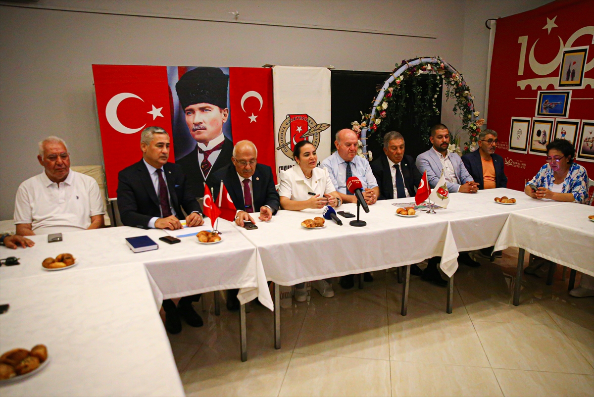İYİ Parti Genel Başkan Yardımcısı Taş, Adana'da basın mensuplarıyla bir araya geldi