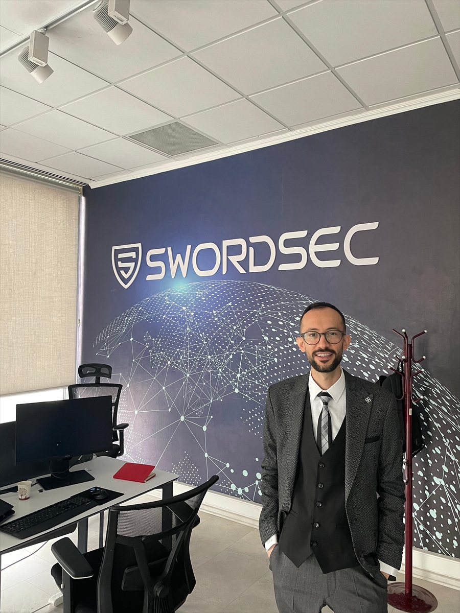 Türk güvenlik araştırmacısı, Tesla sahiplerinin kullandığı uygulamadaki açığı buldu