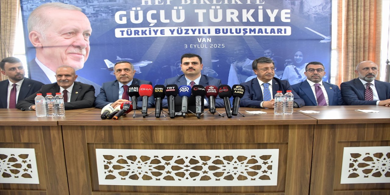 AK Parti Genel Sekreteri İnan: “Bir zamanlar girilmez dağlarda yatırımlar yükseliyor, sınırda bayrağımız gururla dalgalanıyor”