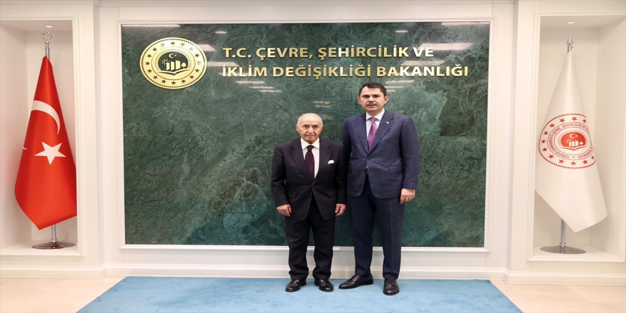 Çevre bakanı murat kurum, eski tbmm başkanı hikmet çetin’i bakanlıkta ağırladı, ziyaret için teşekkür etti