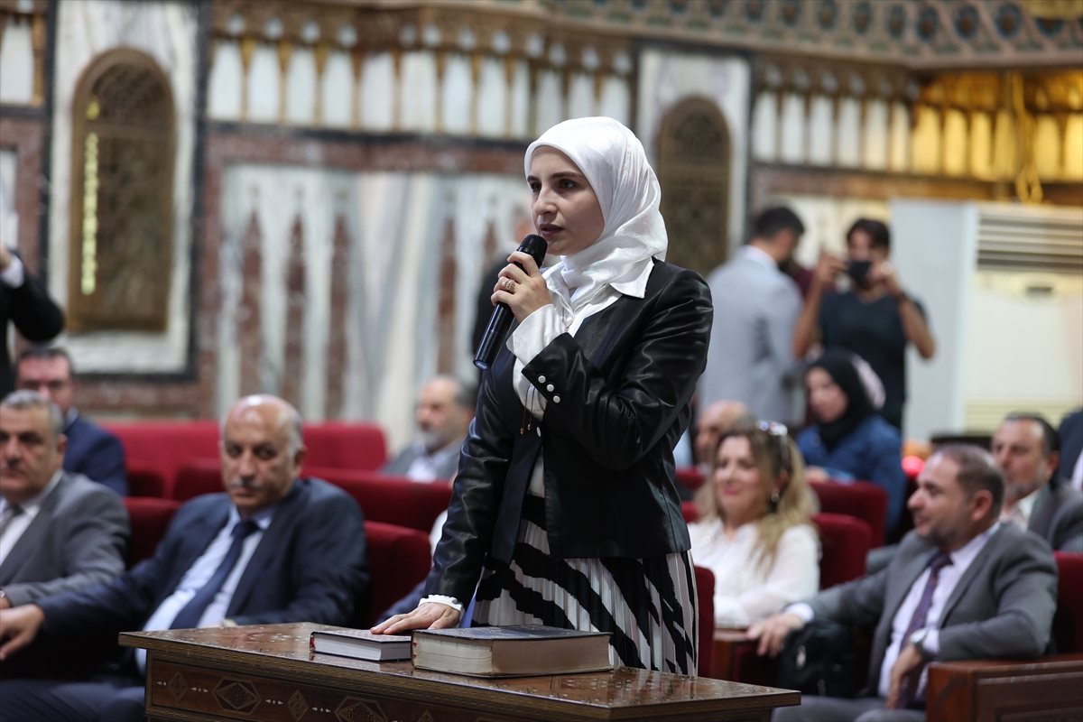Suriye'de Halk Meclisi seçimleri için oluşturulan alt komisyon üyeleri yemin etti