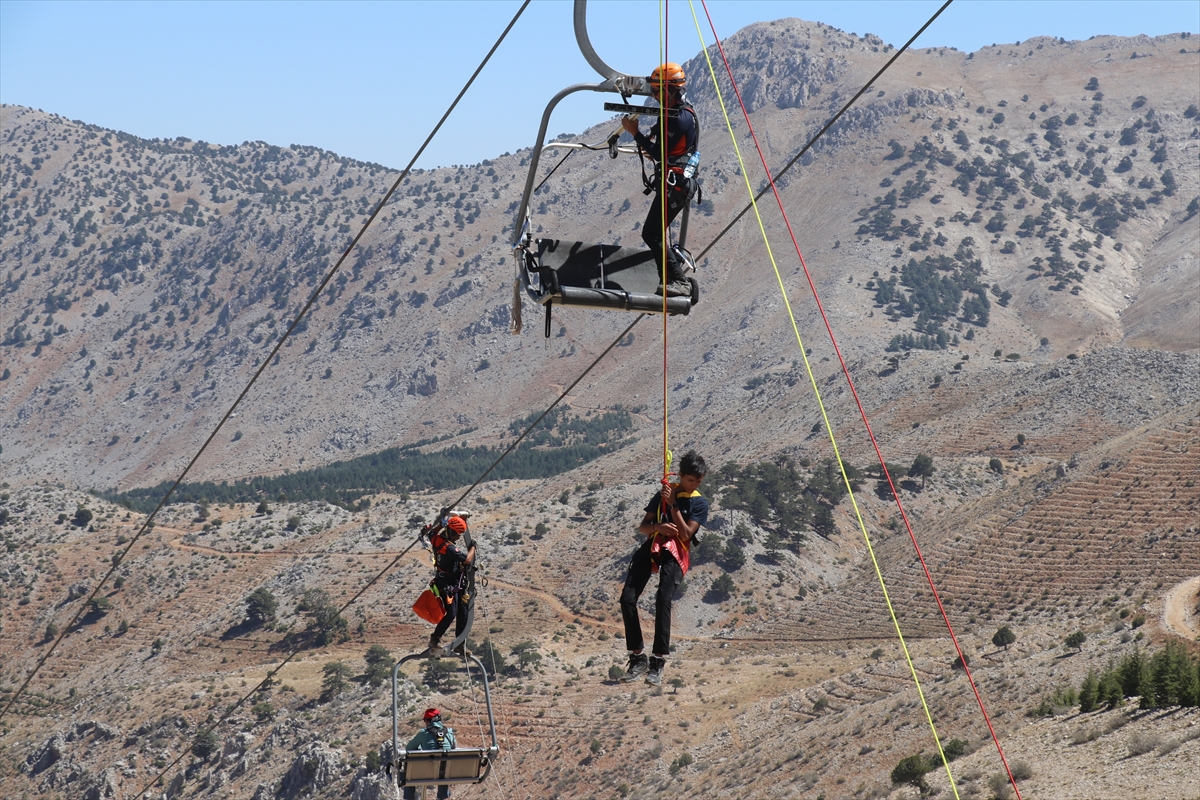 Isparta'da Ulusal Teleferik ve Doğada Arama-Kurtarma Tatbikatı yapıldı