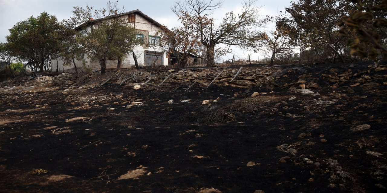 Kastamonu-Karabük sınırındaki orman yangınları kontrol altına alındı, tahliyeler ve müdahale sürüyor