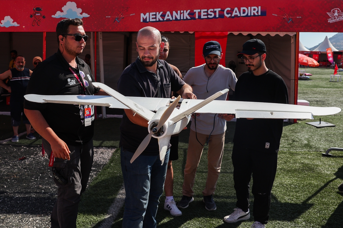 TEKNOFEST Savaşan İHA Yarışması, Çanakkale'de 8'inci gününde devam etti