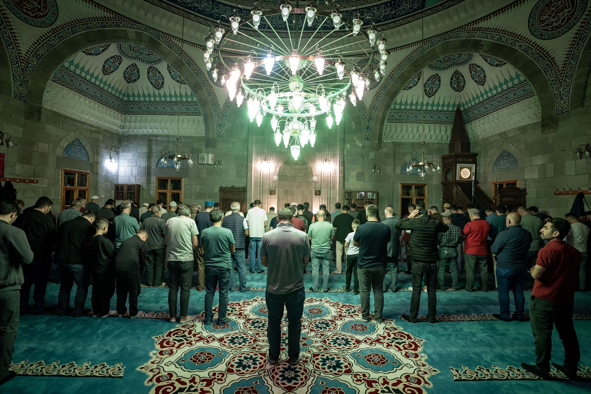 Erzurum ve Ardahan’da Mevlit Kandili idrak edildi