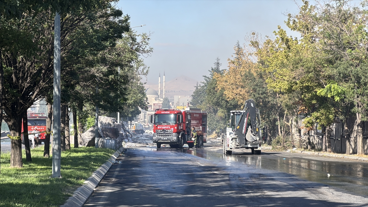 Kayseri'de keçe fabrikasında çıkan yangın kontrol altına alındı