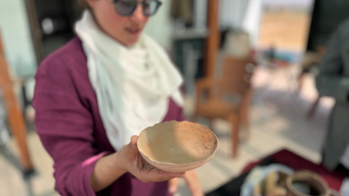 Konya Karahöyük'te 3 bin 500 yıllık "yemek takımı" bulundu