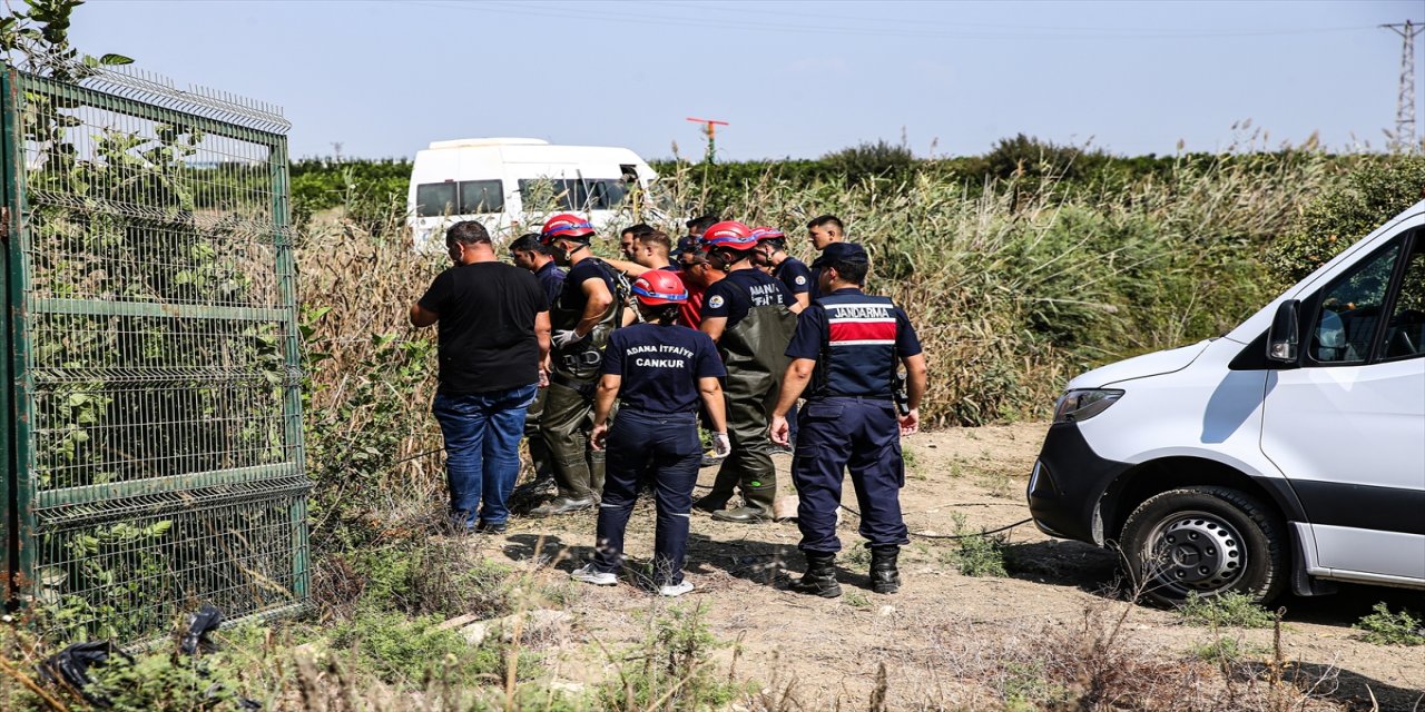 Adana Yüreğir’de traktör sulama kanalına devrildi, sürücü hayatını kaybetti