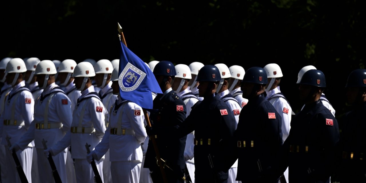 Bayraktaroğlu, Katar Genelkurmay Başkanı Al-Mannai’yi resmi törenle karşıladı ve basına kapalı görüştü