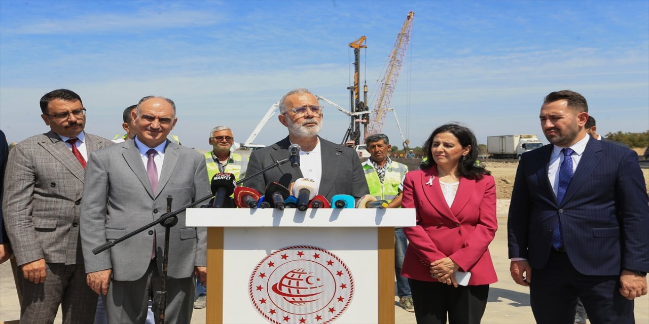 AK Parti Milletvekili Bahadır Yenişehirlioğlu, Manisa Gediz Köprülü Kavşağı çalışmalarını inceledi