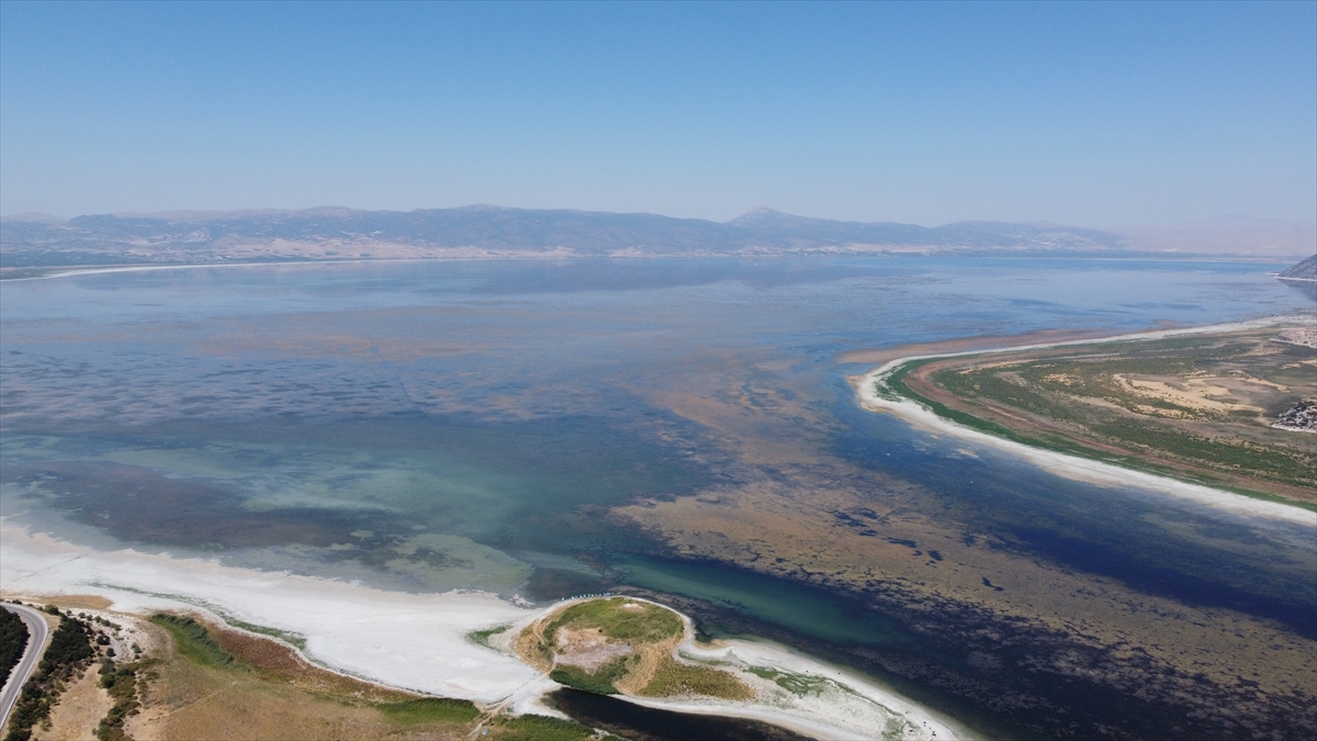 Eğirdir ve Hoyran göllerinin su seviyesi kuraklık nedeniyle düştü