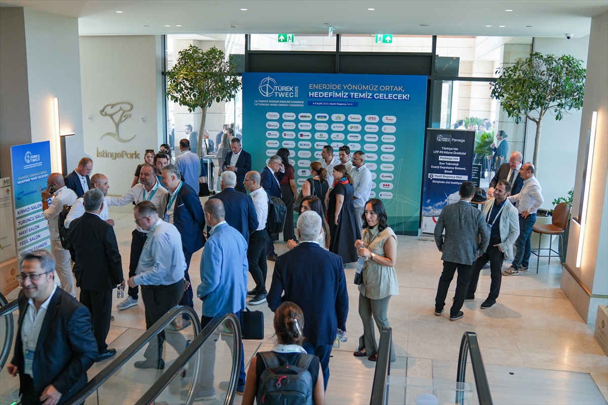 İzmir'de Türkiye Rüzgar Enerjisi Kongresi başladı