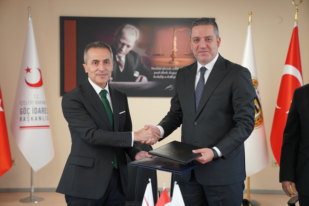 Göç İdaresi Başkanlığı ile Türkiye Barolar Birliği arasında işbirliği protokolü imzalandı