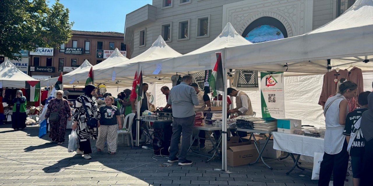 Bursa’da Filistinli öğrenciler için hayır çarşısı kuruldu, gelir eğitim masraflarına aktarılacak